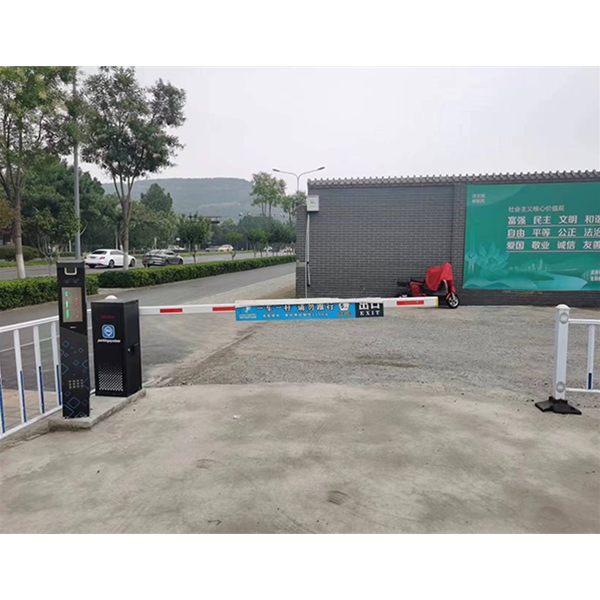 济宁车牌识别道闸机 无人值守停车场